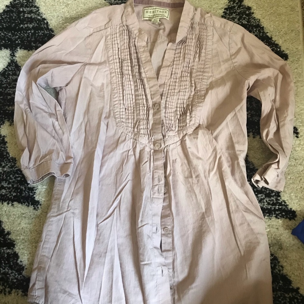 💕  3/$25 Heritage Button Down